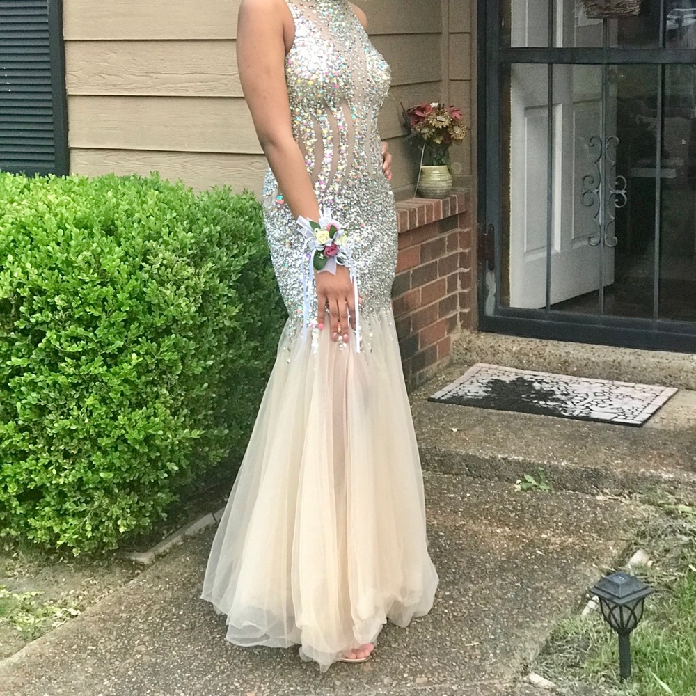Beautiful Prom Gown - Picture 8 of 8